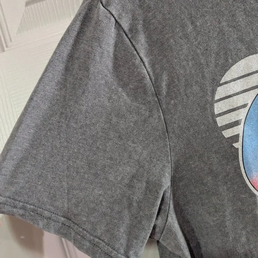 Corvette Chemistry Men's Gray Graphic T-Shirt Size Medium GM Official Crew Neck - Picture 7 of 11